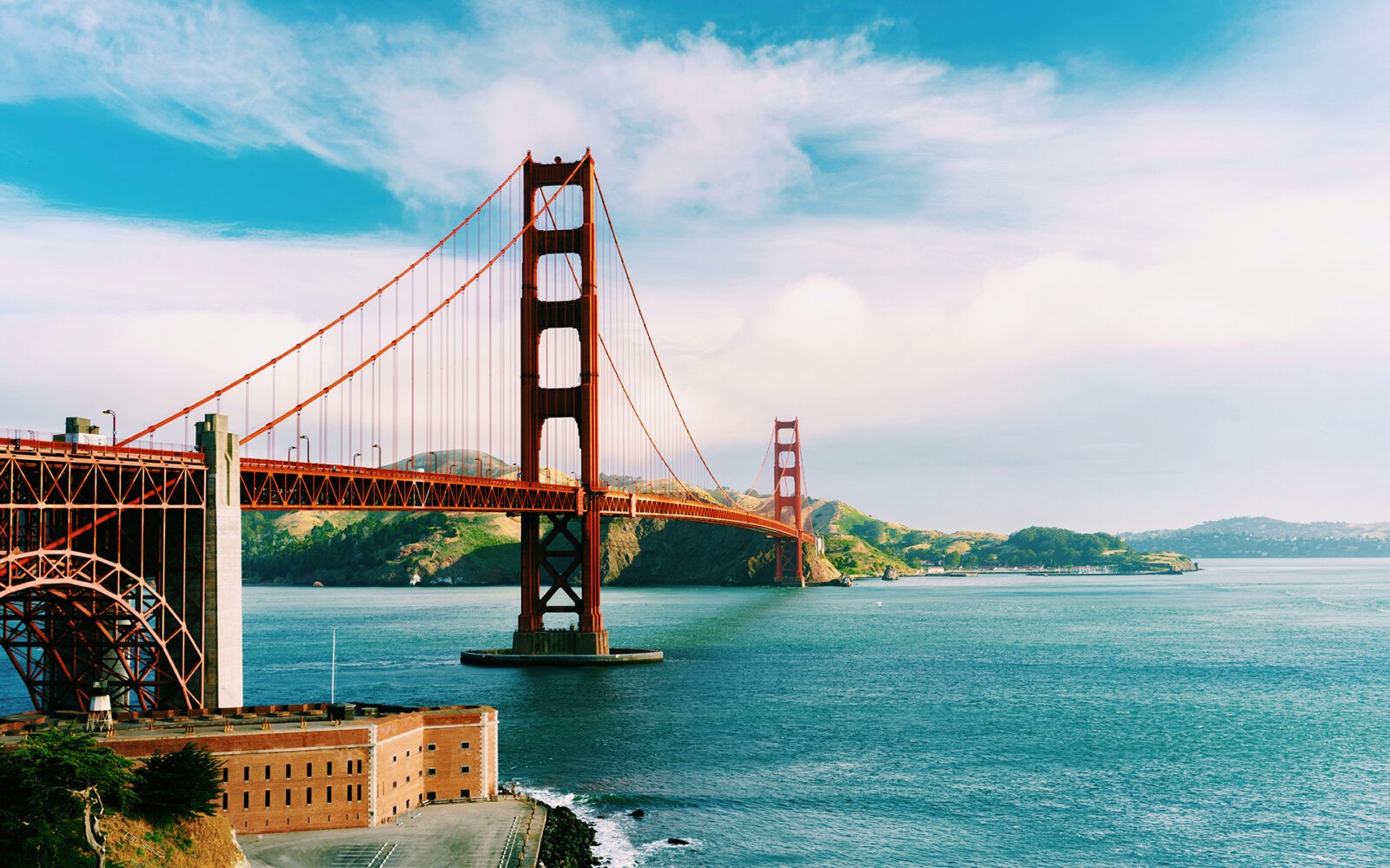 CloudMasonry - California Salesforce Consulting - San Francisco Office Landing Page Image - Golden Gate Bridge spanning over blue water, clear sky.